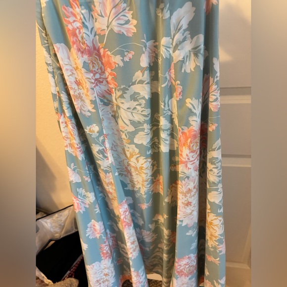 A+F Elevated Flowy Floral Skirt - Picture 5 of 6